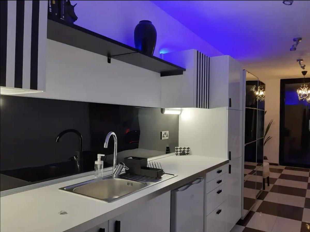 The Pervoli Studio - Pool - Close To Beach لارنكا المظهر الخارجي الصورة